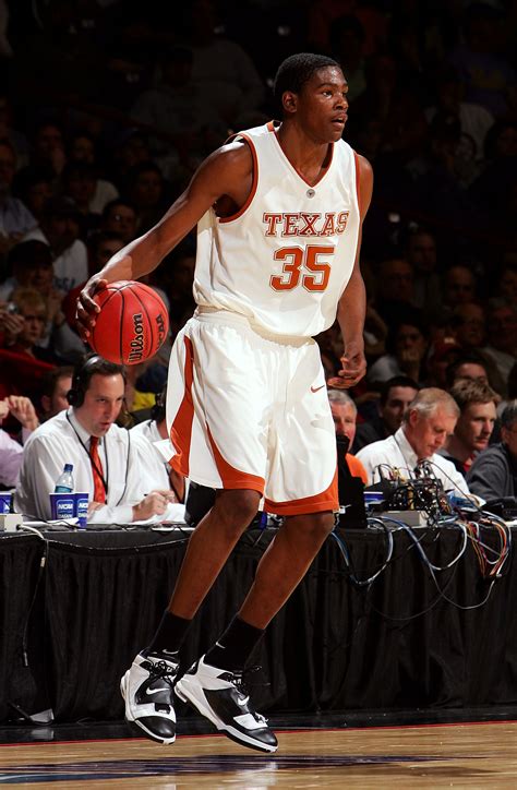 kevin durant weight in college